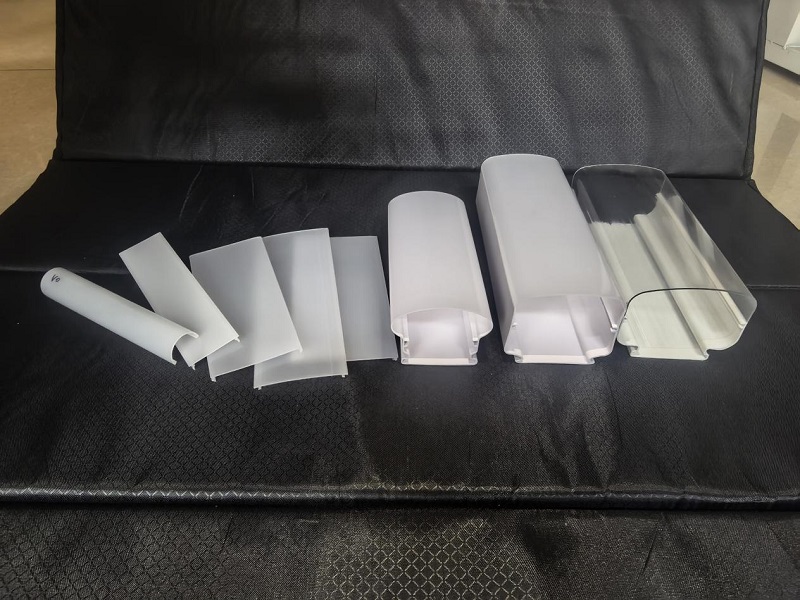 Cur Linear Lighting Customers Prefer Striped LED Light Diffusers?